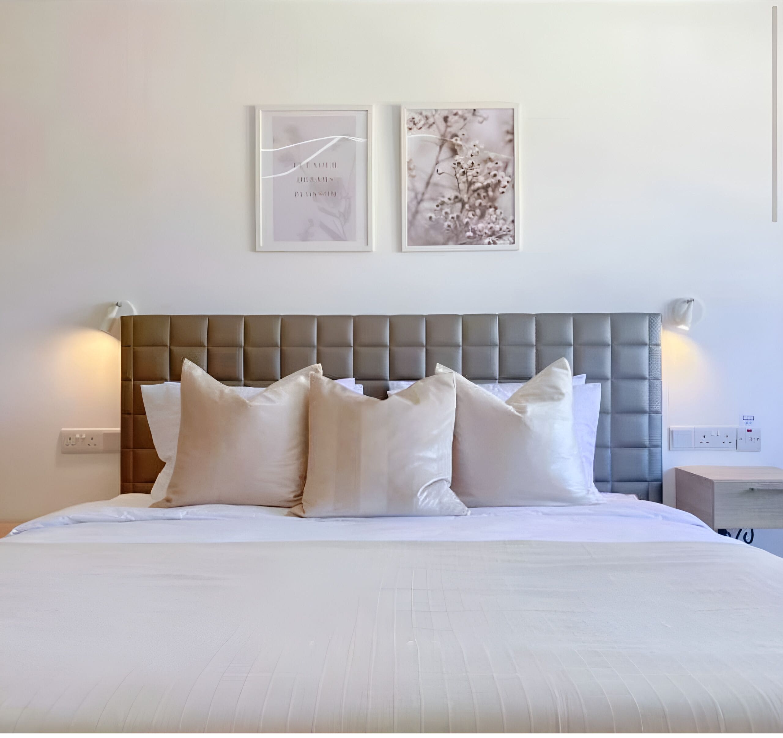 Habitación Confort, 1 cama King size, baño privado, vista a la ciudad | Tabla de planchar con plancha y wifi gratis 