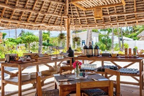 Petit déjeuner buffet