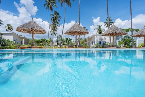 Coconut Breeze Apartments