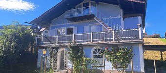 Stunning private villa for 10 guests with TV, terrace and pets allowed