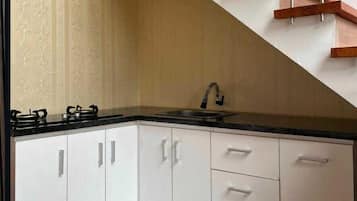 Chambre Familiale, balcon | Cuisine privée