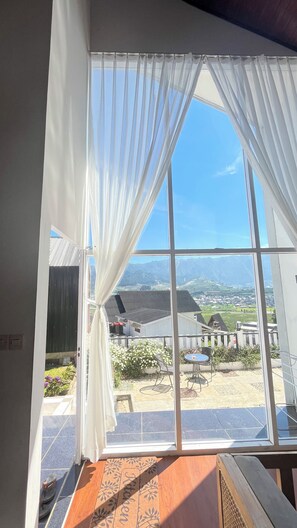 Kamar Double Keluarga | Teras/patio