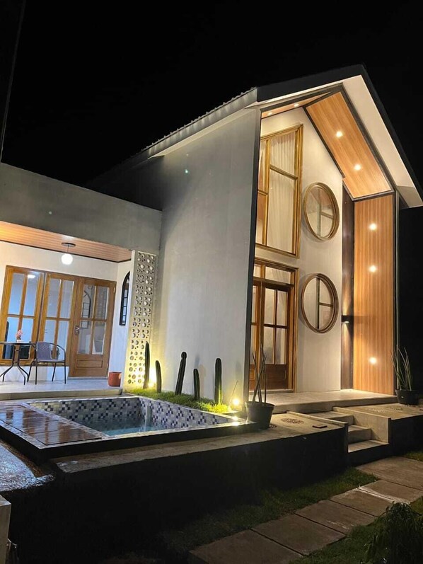 Vila Comfort, pemandangan kolam renang | Meja kerja, Wi-Fi gratis, dan seprai linen