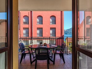 Dining - Nice apartment for 2 people with TV, balcony and pets allowed (San Siro)