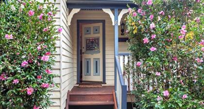 Korla Cottage, Leura Family & Pet Friendly Stay