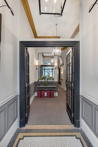 Cadogan Squre-2 Bedroom