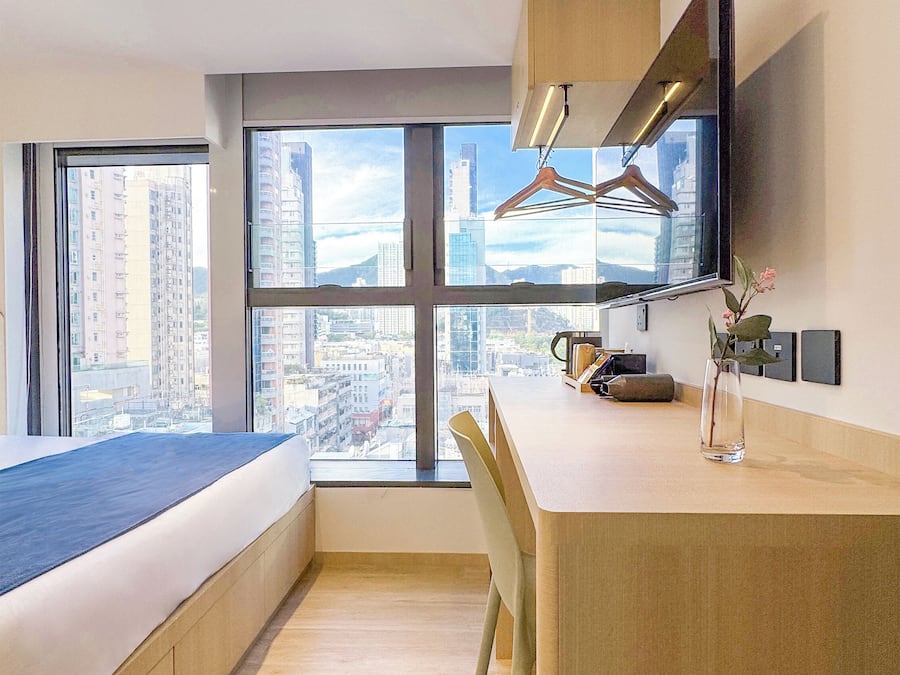 Superior dubbelrum - utsikt mot staden | Skrivbord, arbetsyta för laptop, gratis wi-fi och sängkläder