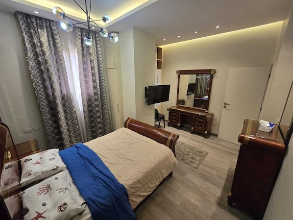 3 bedrooms, iron/ironing board, free WiFi, bed sheets