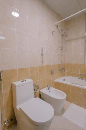 Unclassified image, 5 of 6, button