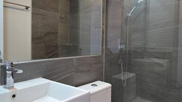 Apartment, Balcony | Bathroom