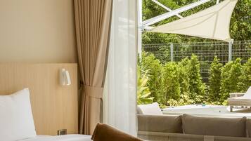 In-room safe, blackout drapes, iron/ironing board, free WiFi