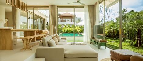 Villa Majestueuse, piscine privée, côté jardin | Coin séjour