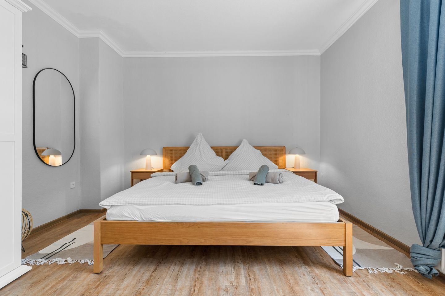 3 Schlafzimmer, Schreibtisch, Bügeleisen/Bügelbrett, WLAN