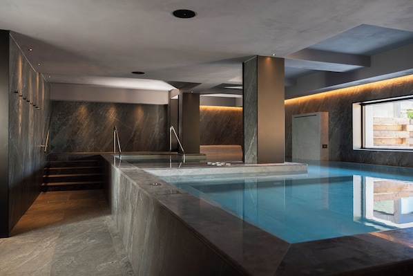 Piscine couverte