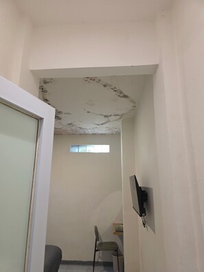 ห้องดีลักซ์ | โต๊ะทำงาน