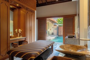 Comfort Villa, Pool View | Bathroom