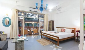 Habitación doble Deluxe, vista a la ciudad | Wifi gratis 