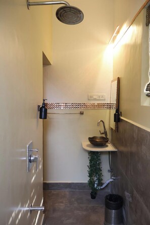 Chambre Double Supérieure, balcon, vue montagne | Salle de bain