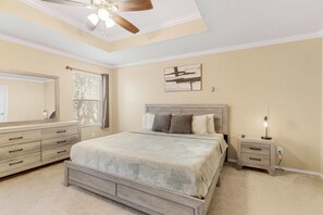 4 bedrooms, iron/ironing board, free WiFi, bed sheets