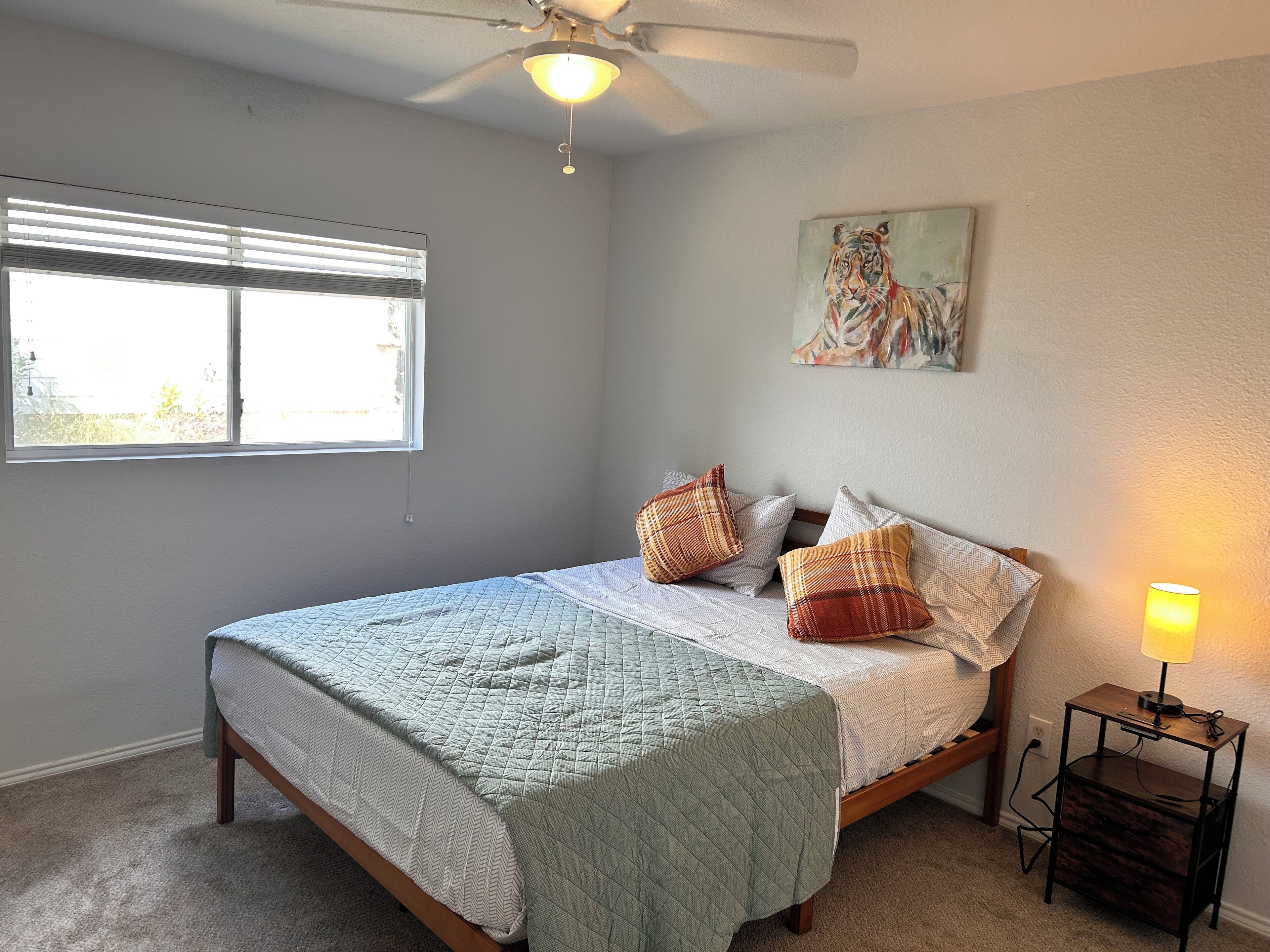 4 chambres, fer et planche à repasser, Wi-Fi gratuit, draps fournis