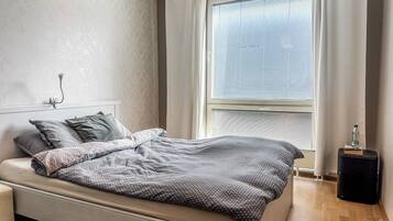 1 habitación, tabla de planchar con plancha, wifi y ropa de cama