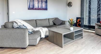 Spacious / central / fully equipped / buses nearby