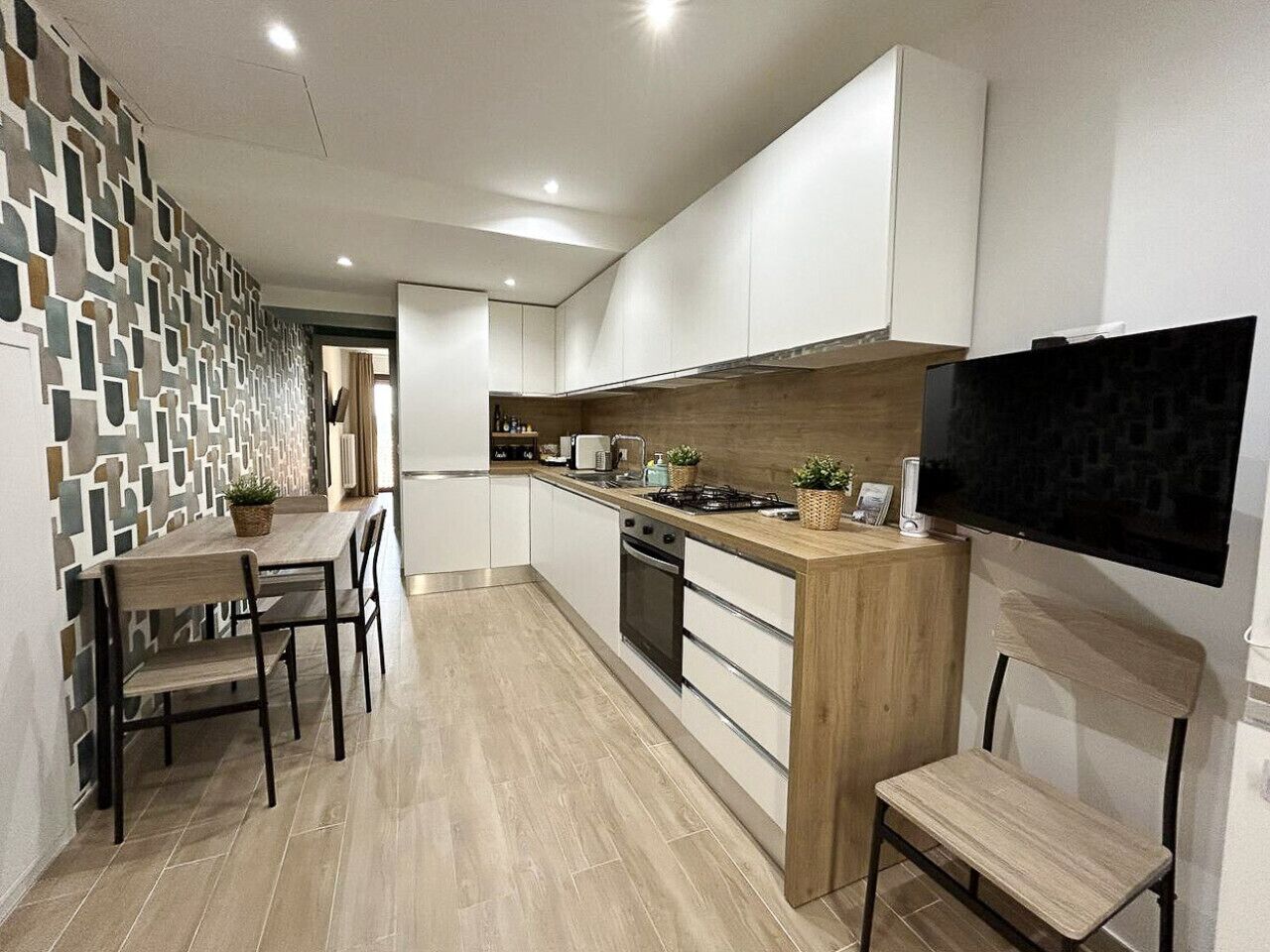 Kühlschrank, Ofen, Herdplatte, Geschirrspüler