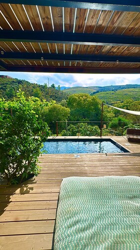 Charming house overlooking vineyards, swimming pool, 3 terraces and superb amenities.