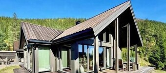 Modern cabin w/panoramic view, sauna & fire pit