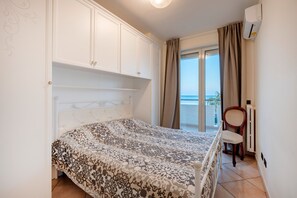 Bügeleisen/Bügelbrett, WLAN, Bettwäsche