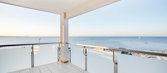 Rosato 60 – Sea View Apartment with Terrace, Wi-Fi, and Air Conditioning