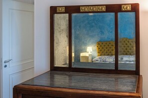 Apartamento luxo, vista para a cidade | Cortinas blackout, ferros/tábuas de passar roupa, Wi-Fi de cortesia