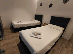 3 bedrooms, iron/ironing board, Internet, bed sheets