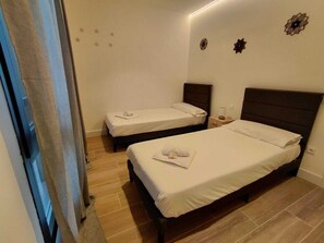 Room - Ideal lodging in Madrid - Calle Cicerón (Madrid)