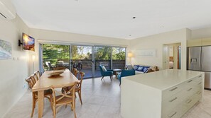 Interior - Norfolk Beach House - Modern (COPACABANA)