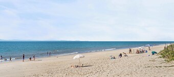 Santai Sands Beachside Escape w/ Pool & Games Room