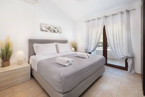 4 室のベッドルーム、セーフティボックス (室内)、アイロン / アイロン台、WiFi (無料)