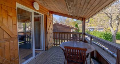 Chalet 'Montana 5_4 Pers' avec vue sur la montagne, piscine partagée et Wi-Fi