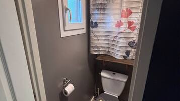 淋浴設備、提供毛巾