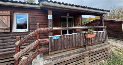 Chalet 'Montana 4_4pers' with Mountain View, Shared Pool and Wi-Fi