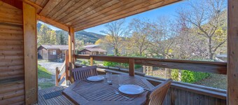 Chalet 'Montana 2- 4pers' with Mountain View and Wi-Fi