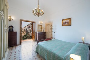 2 quartos, ferros/tábuas de passar roupa, Wi-Fi, roupa de cama