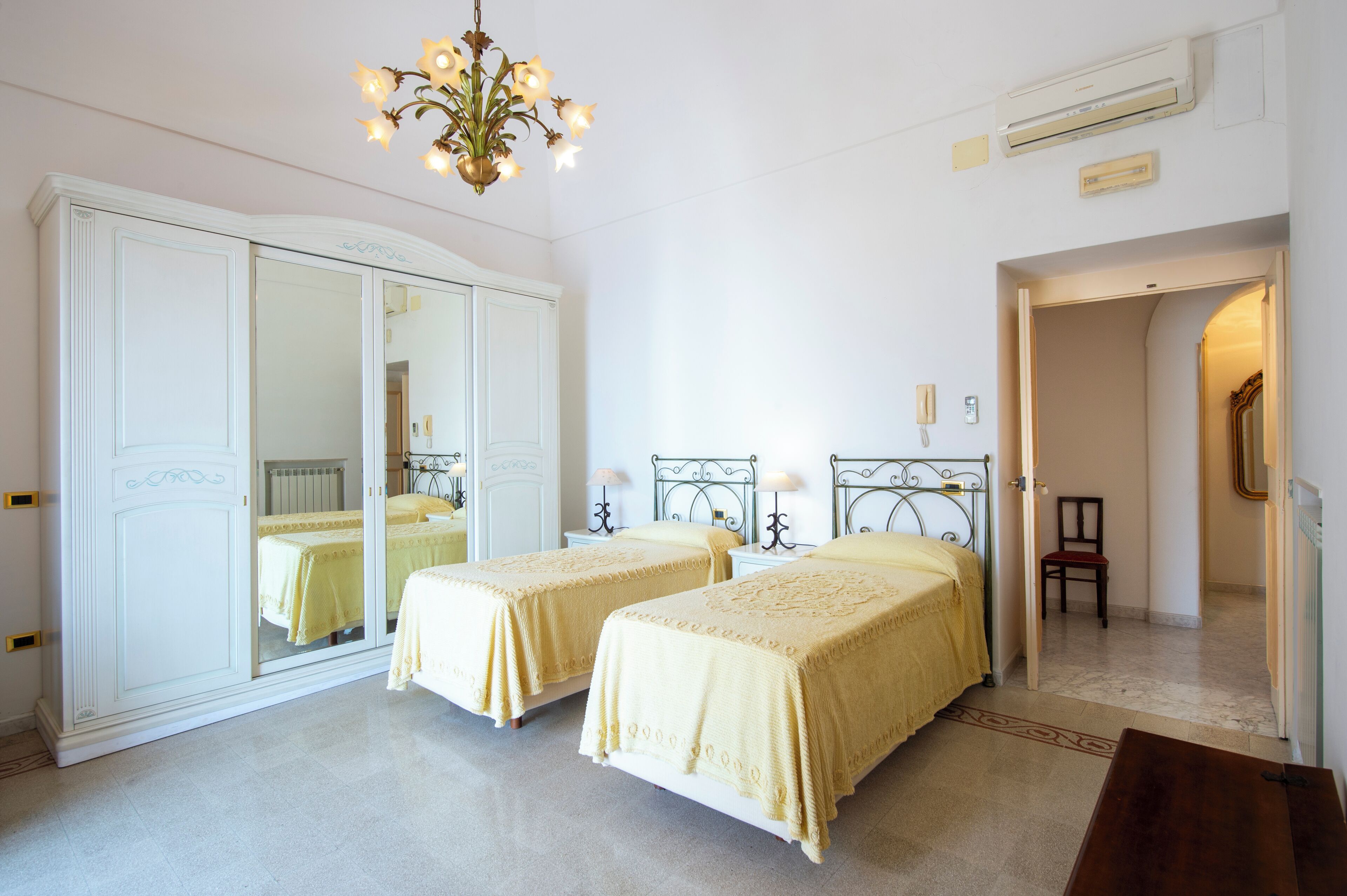 2 chambres, fer et planche à repasser, Wi-Fi, literie fournie