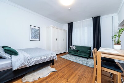 Design studio / all inclusive / 10 min to old town