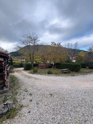 Property grounds - Chalet 'Montana Pmr 4 Pers' with Shared Terrace and Wi-Fi (Roquefeuil)