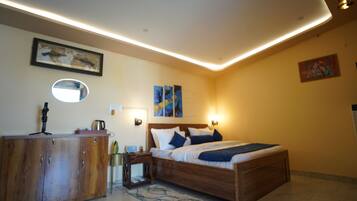 Basic Double Room, Garden View | Premium bedding, down duvets, memory-foam beds, individually decorated