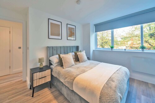 2BR Apt Workspace & Play at TrinityPoint Gravesend