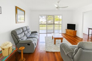 تلفزيون ذكي، كُتُب