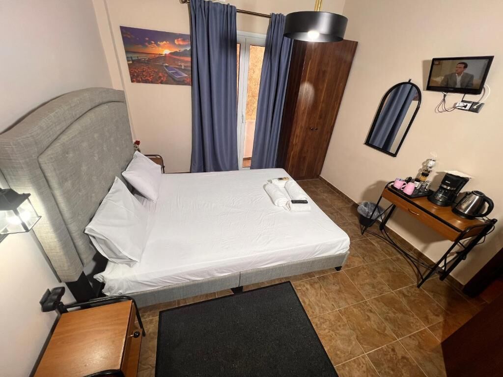 Budget Double Room (6) | Iron/ironing board, free WiFi, bed sheets