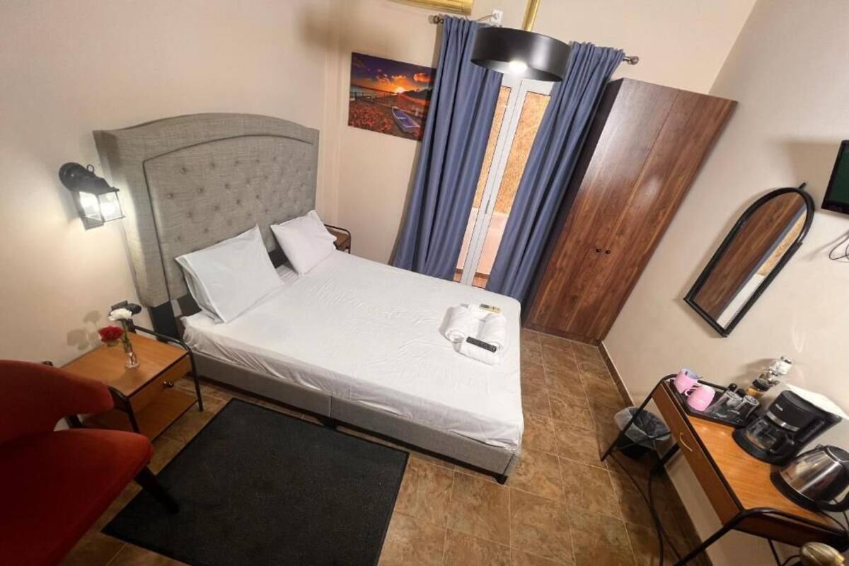 Iron/ironing board, free WiFi